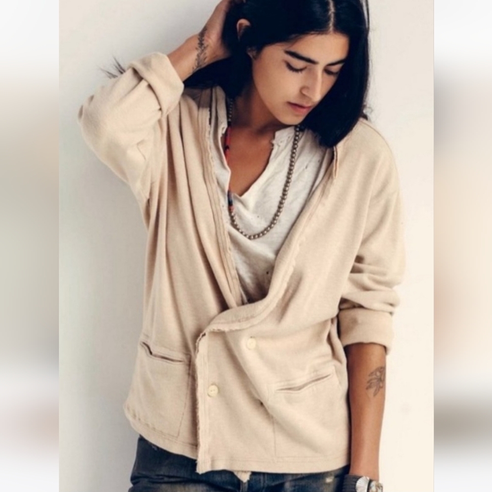Imogene and Willie Distressed Cardigan SZ M